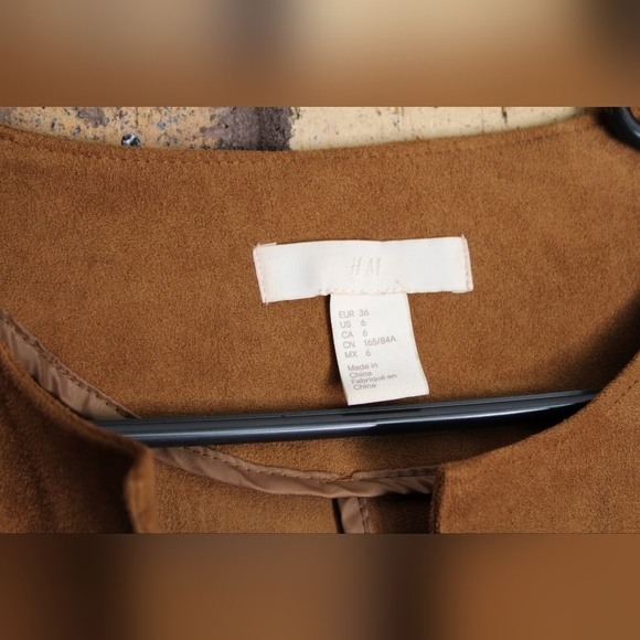 C- H&M brown faux suede coat - Picture 3 of 4